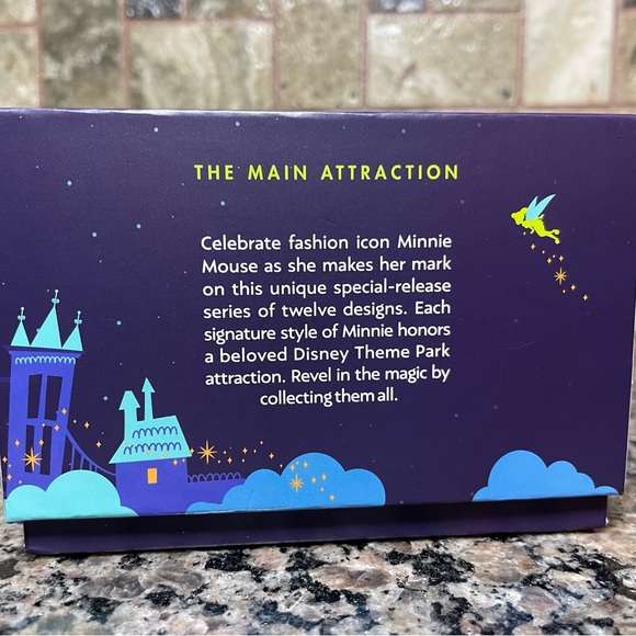 Disney Minnie Mouse Main Attraction Peter Pan MagicBand Series 6/12 - Picture 5 of 8